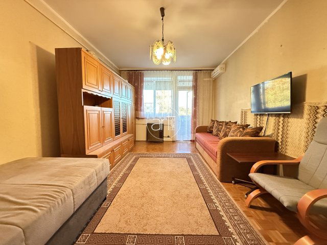 Eladó téglalakás, Szegeden 41.8 M Ft, 2 szobás