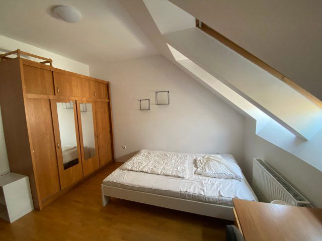 Kiadó téglalakás, albérlet, Pécsett 280 E Ft / hó, 3 szobás