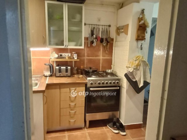 Eladó családi ház, Érden 70 M Ft, 4 szobás