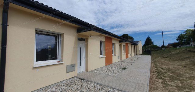 Eladó téglalakás, Győrújbaráton 69.5 M Ft, 4 szobás