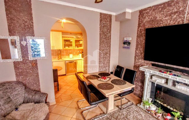 Eladó családi ház, Veszprémben 99 M Ft, 5 szobás