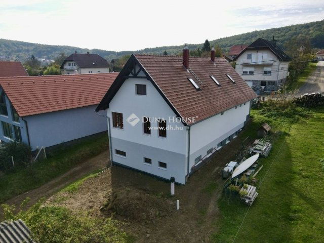 Eladó családi ház, Pilisszentlászlón 129 M Ft, 4 szobás
