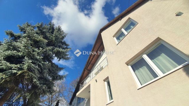 Eladó családi ház, Biatorbágyon 205 M Ft, 6 szobás