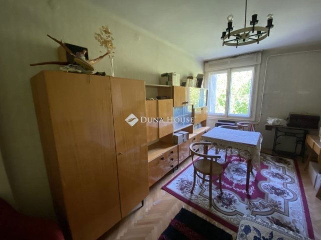 Eladó sorház, Szekszárdon 51 M Ft, 3 szobás