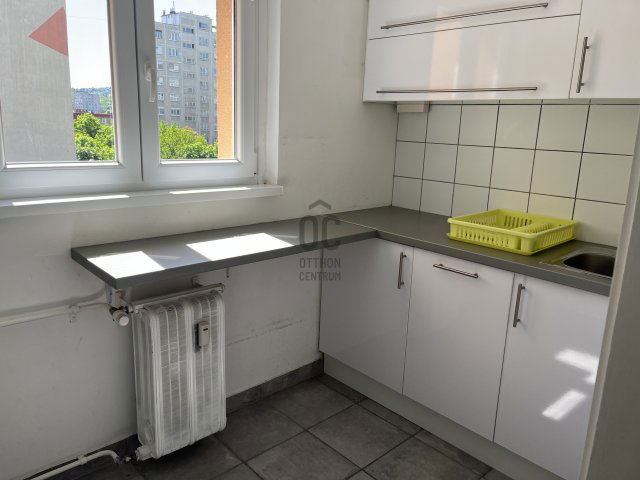 Eladó panellakás, Budapesten, III. kerületben 79.9 M Ft, 3 szobás