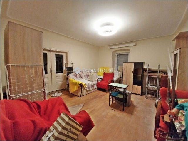 Eladó téglalakás, Szegeden 57.9 M Ft, 2 szobás