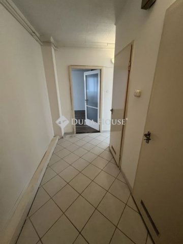 Eladó panellakás, Kecskeméten 41.9 M Ft, 2 szobás