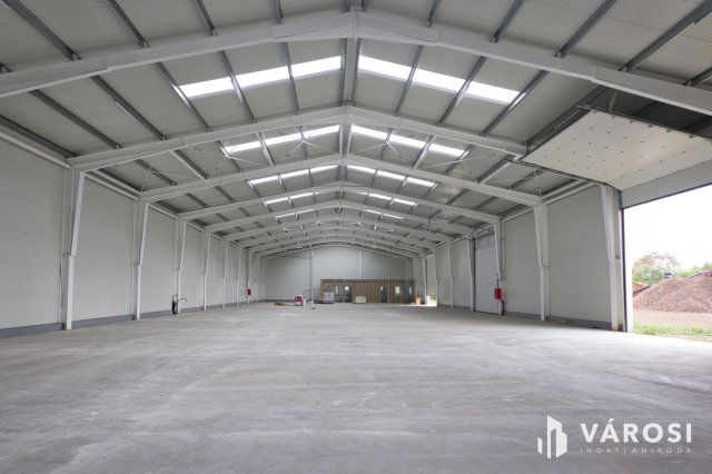 Kiadó ipari ingatlan, Békéscsabán 2000 E Ft / hó