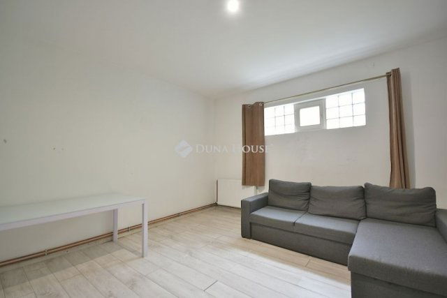 Eladó családi ház, Monoron 32.9 M Ft, 2 szobás