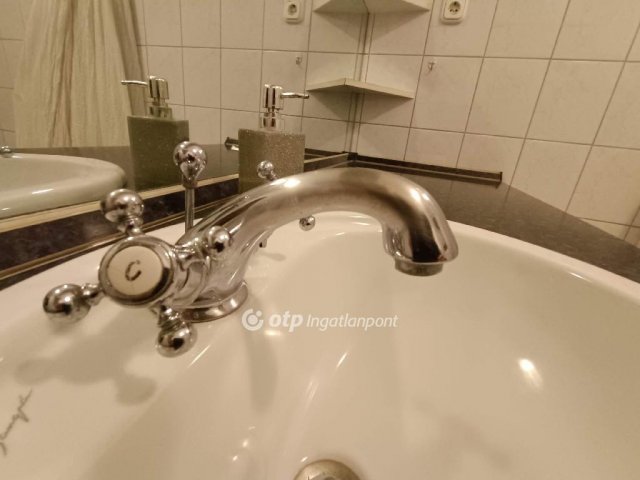 Eladó téglalakás, Solymáron 123 M Ft, 3+2 szobás