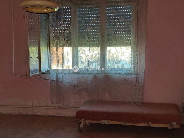 Eladó családi ház, Katymáron 6.7 M Ft, 4 szobás