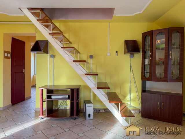 Eladó családi ház, Miskolcon 58.9 M Ft, 7 szobás
