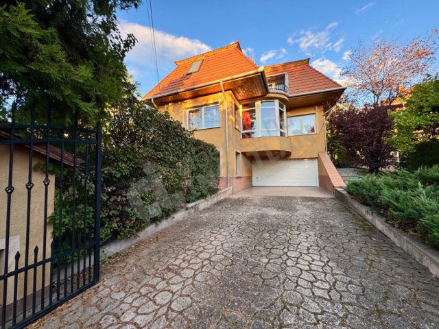 Kiadó családi ház, albérlet, Budaörsön, Hóvirág utcában