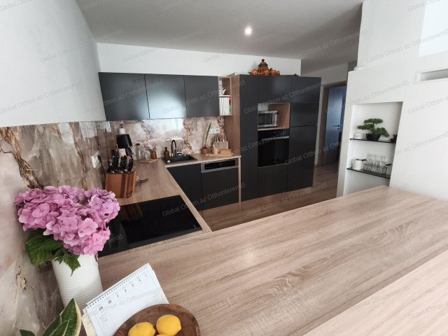Eladó családi ház, Mosonmagyaróváron 119.9 M Ft