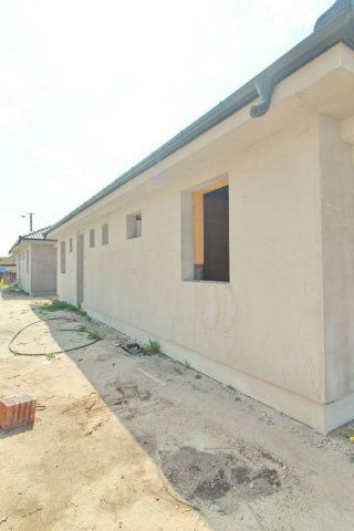 Eladó ikerház, Hajdúsámsonon 83 M Ft, 4 szobás