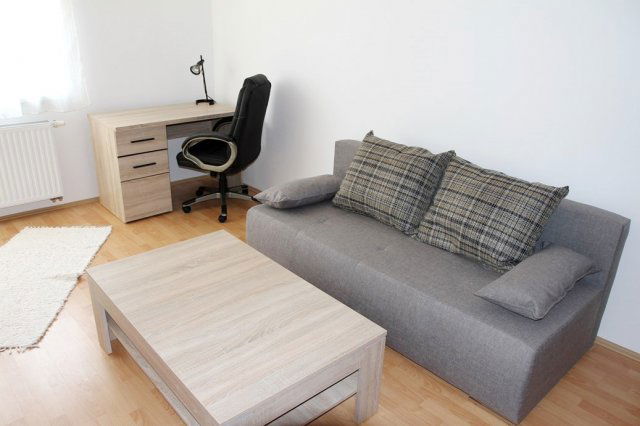 Kiadó téglalakás, albérlet, Pécsett, Alkotmány utcában