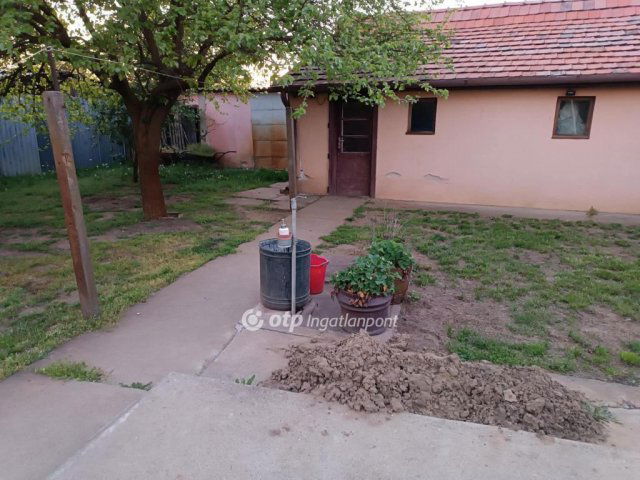 Eladó családi ház, Debrecenben 130 M Ft, 5 szobás