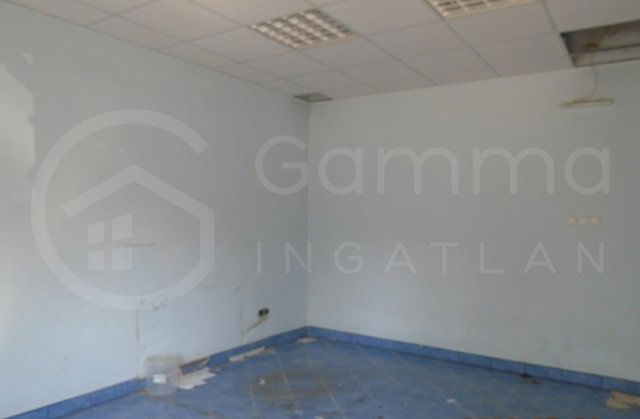 Eladó üzlethelyiség, Sátán 2.185 M Ft, 1 szobás