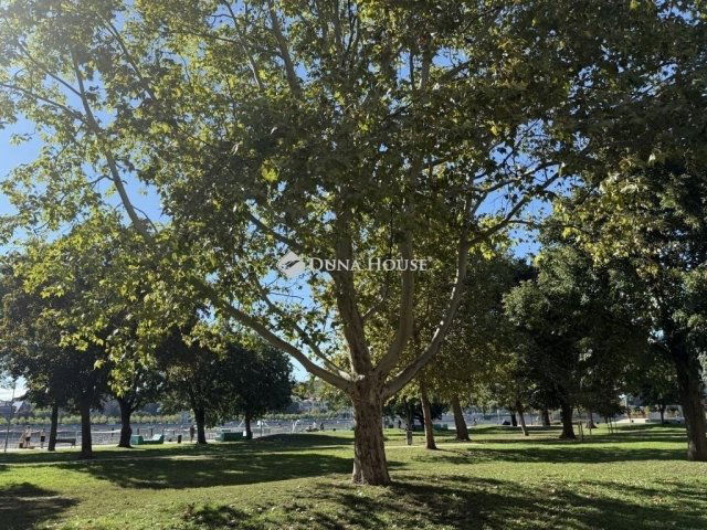 Eladó téglalakás, Budapesten, IX. kerületben 76.9 M Ft, 2 szobás