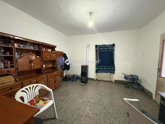 Eladó családi ház, Dabason 34.9 M Ft, 1 szobás