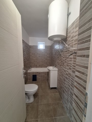 Eladó családi ház, Szolnokon 23.9 M Ft, 2 szobás