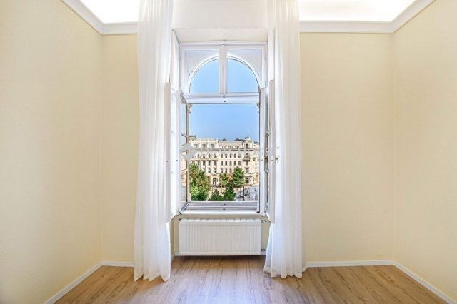 Eladó téglalakás, Budapesten, V. kerületben 149 M Ft, 2 szobás