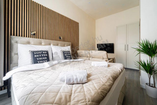 Kiadó téglalakás, albérlet, VI. kerületben, Dessewffy utcában