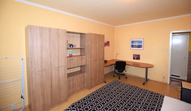 Eladó panellakás, Debrecenben 58 M Ft, 2 szobás