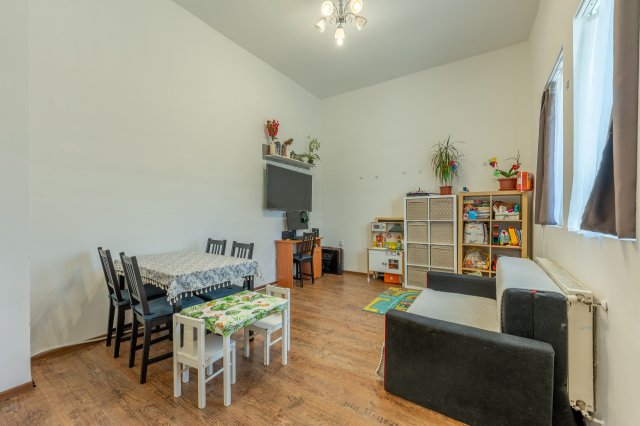 Eladó téglalakás, Budaörsön 83 M Ft, 3 szobás