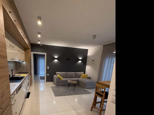 Eladó téglalakás, Balatonfűzfőn 96 M Ft, 3 szobás