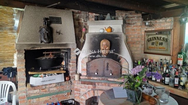 Eladó családi ház, Szentendrén 124.9 M Ft, 3 szobás