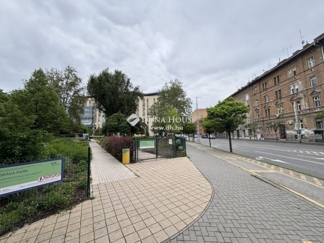 Eladó téglalakás, Budapesten, XIII. kerületben 50 M Ft, 1 szobás