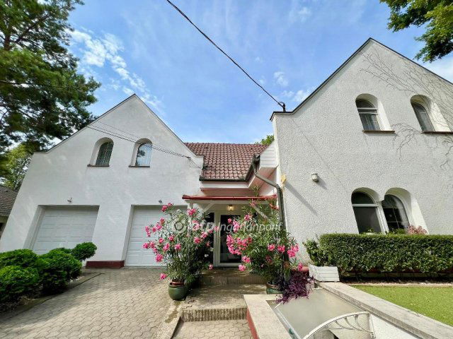 Eladó családi ház, Százhalombattán 149.9 M Ft, 5 szobás