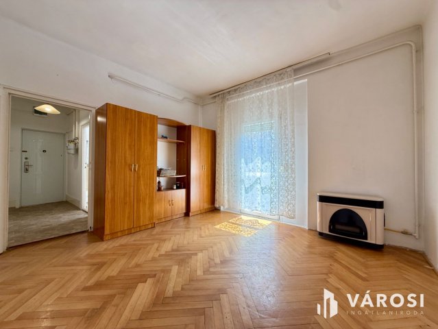 Eladó téglalakás, Salgótarjánban 13.8 M Ft, 1 szobás
