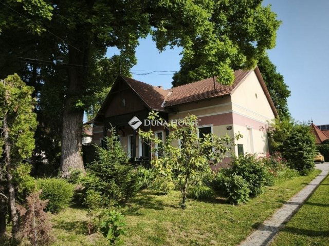 Eladó családi ház, Bonyhádon 93 M Ft, 4 szobás