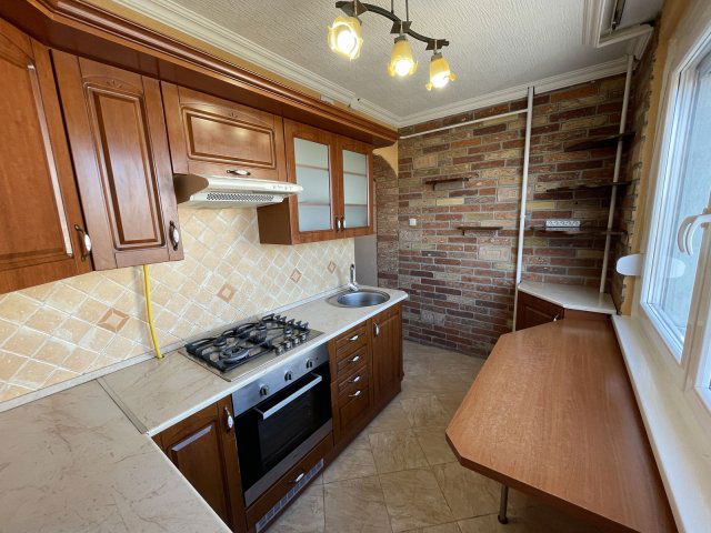 Eladó téglalakás, Nyíregyházán 52.4 M Ft, 3 szobás