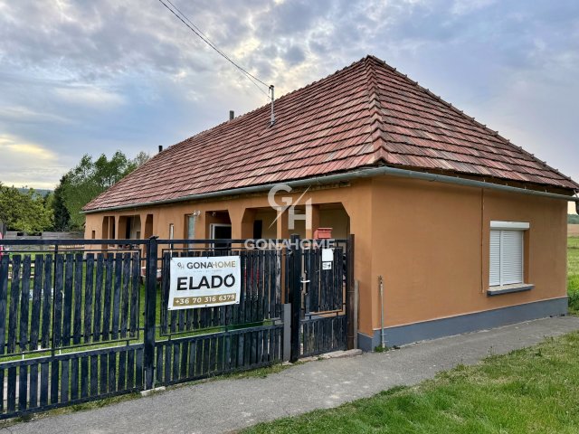 Eladó családi ház, Porván 32.5 M Ft, 1+2 szobás