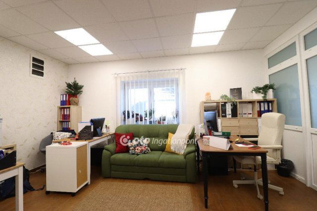 Eladó családi ház, Budapesten, XVIII. kerületben 173 M Ft