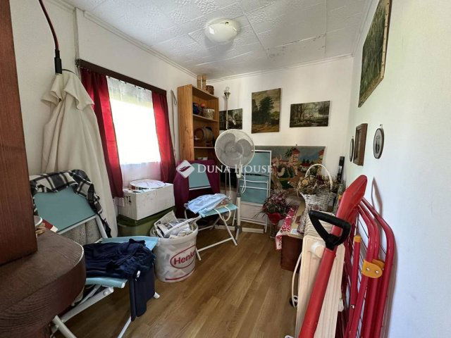 Eladó telek, Kulcson, Erősitő úton 15 M Ft