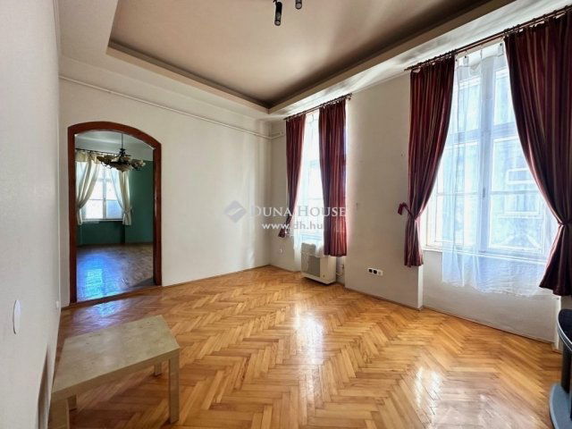 Eladó téglalakás, Budapesten, VIII. kerületben 64.9 M Ft