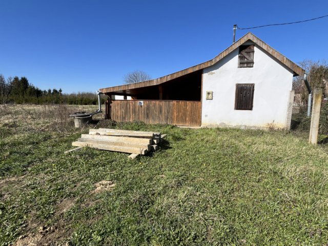Eladó nyaraló, Csurgón 5.9 M Ft, 2 szobás / költözzbe.hu