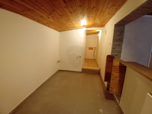 Eladó családi ház, Apcon 29.9 M Ft, 2+1 szobás