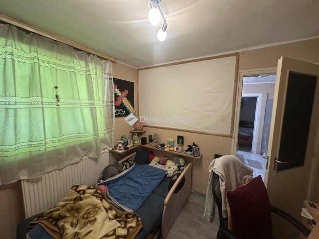 Eladó családi ház, Pécsett 45 M Ft, 2 szobás
