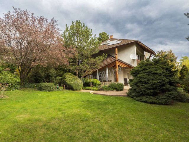 Eladó családi ház, Budaörsön 299.9 M Ft, 3+1 szobás