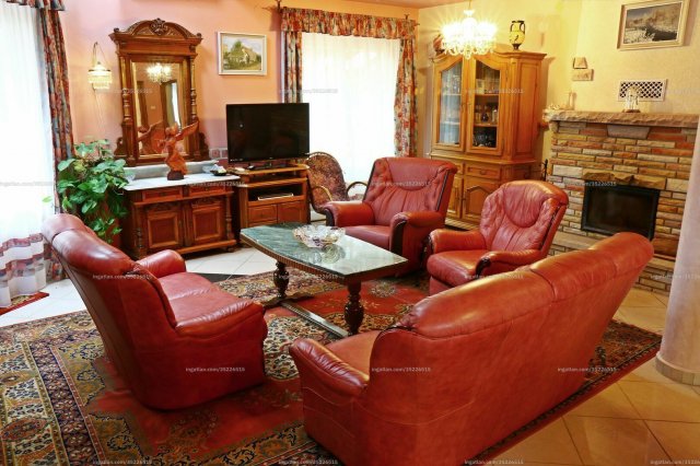 Eladó családi ház, Gyöngyösön, Brassói utcában 128 M Ft