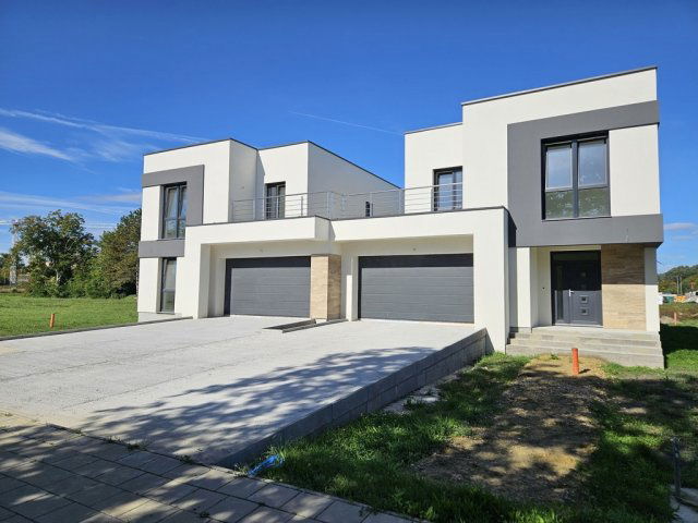 Eladó téglalakás, Győrött 209 M Ft, 5 szobás