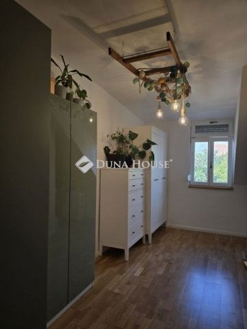 Eladó sorház, Vácon 125 M Ft, 4 szobás / költözzbe.hu