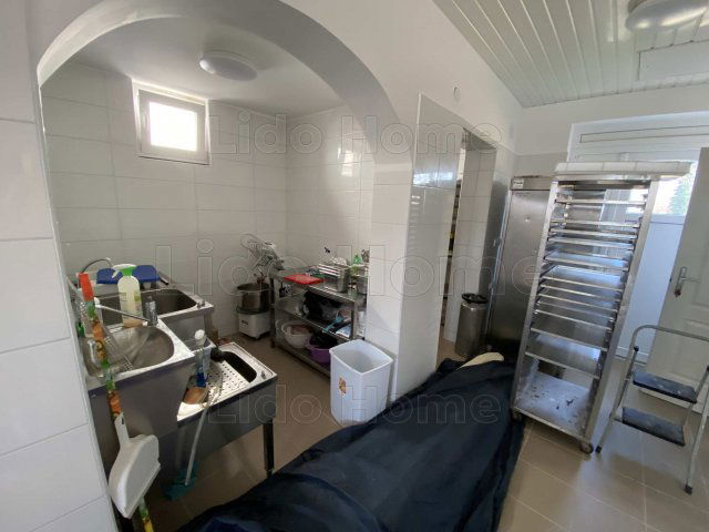 Eladó üzlethelyiség, Balatonszemesen 59.9 M Ft, 2 szobás