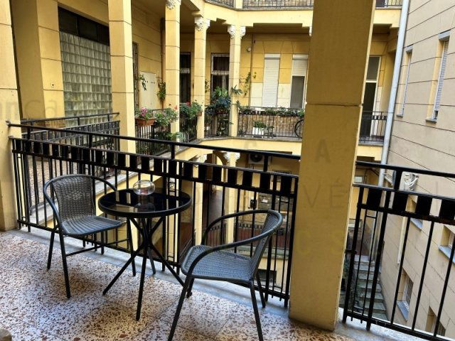 Kiadó téglalakás, albérlet, Szegeden, Kálvin téren, 3 szobás