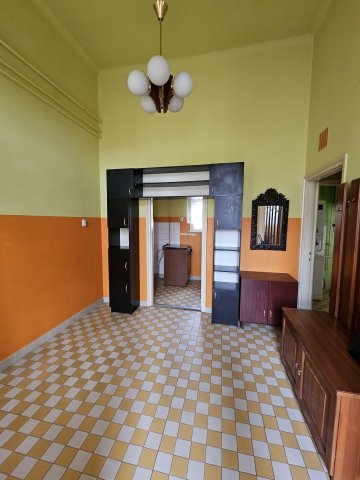 Eladó téglalakás, Pápán 22.9 M Ft, 1 szobás